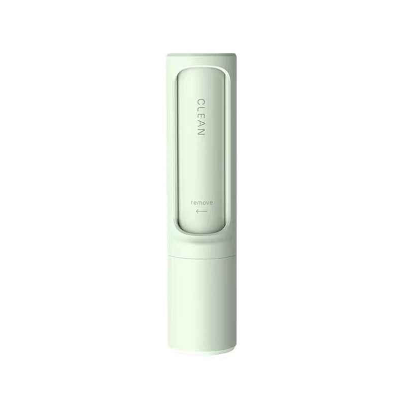 Self-cleaning pet hair remover for sofas and upholstery