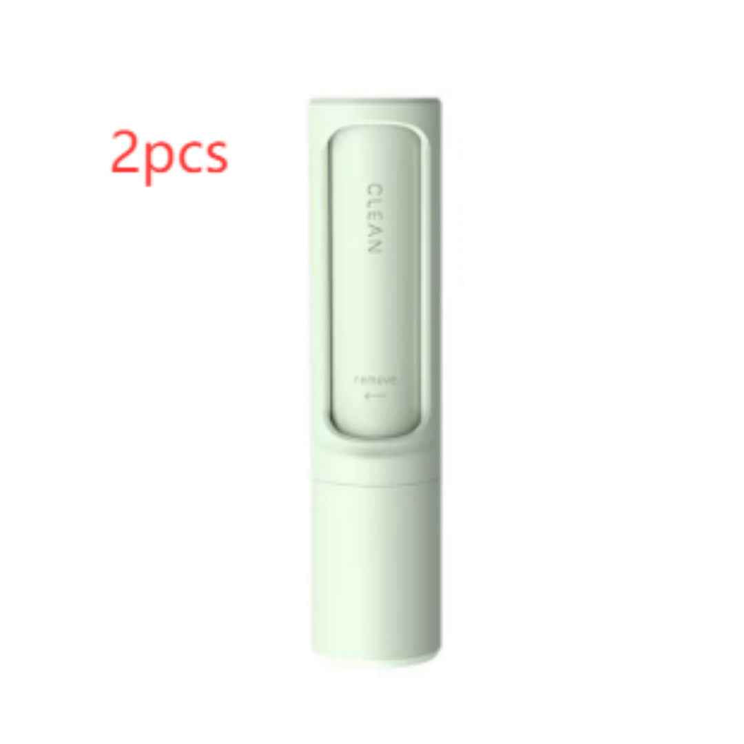 Pet hair cleaning brush grip and surface detail