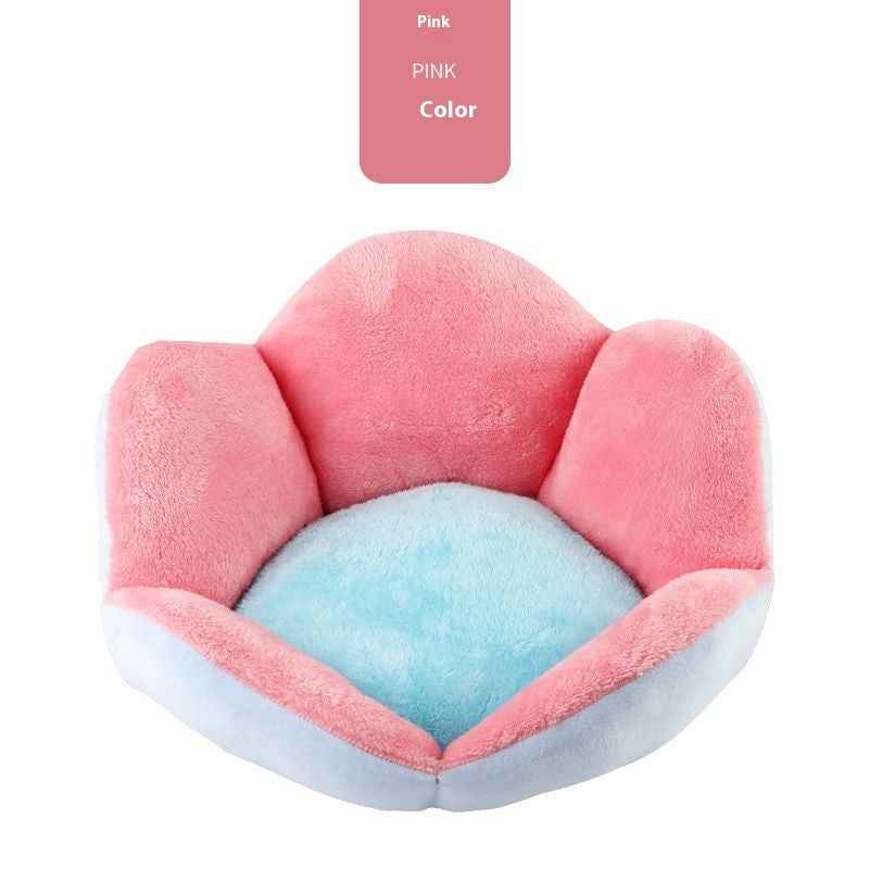 Paw-shaped bed for cats and small dogs side view